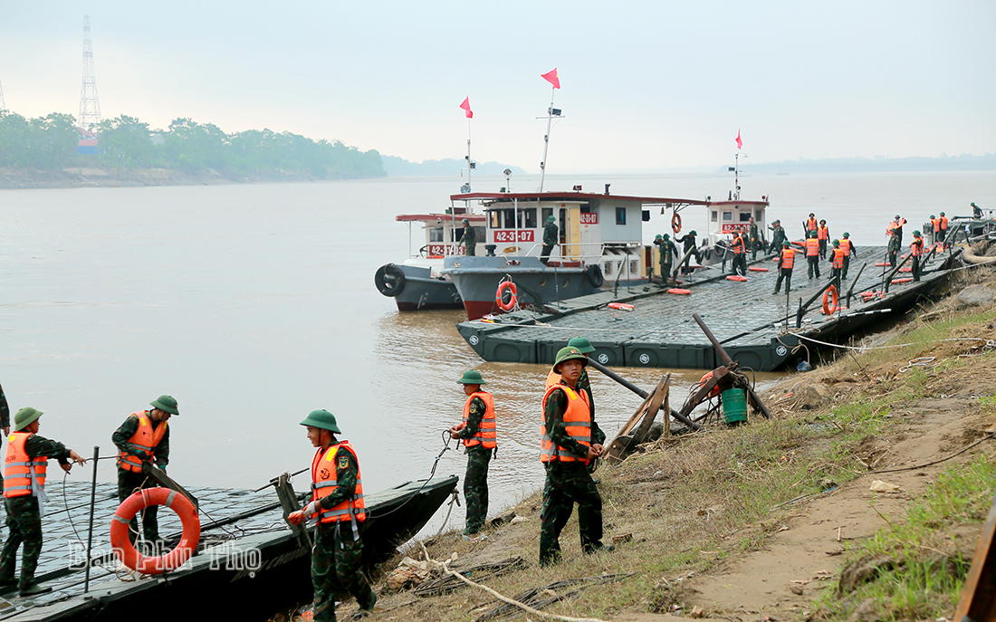 Completion of Temporary Floating Bridge Replacement at Phong Chau Bridge