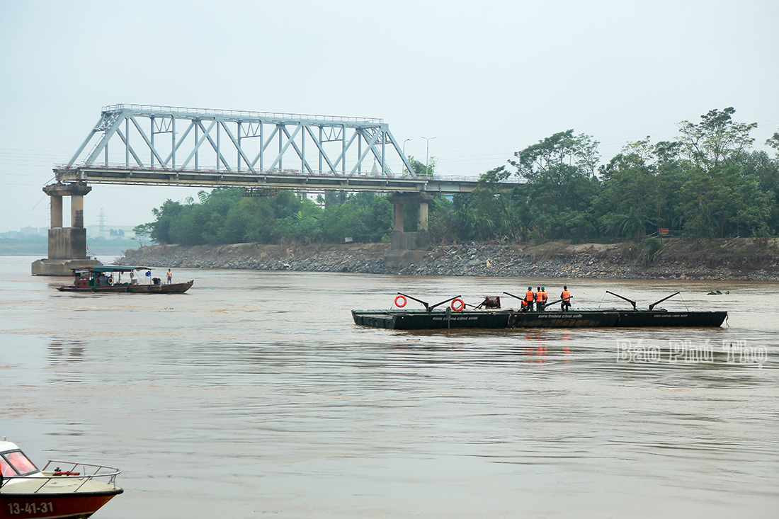 Completion of Temporary Floating Bridge Replacement at Phong Chau Bridge