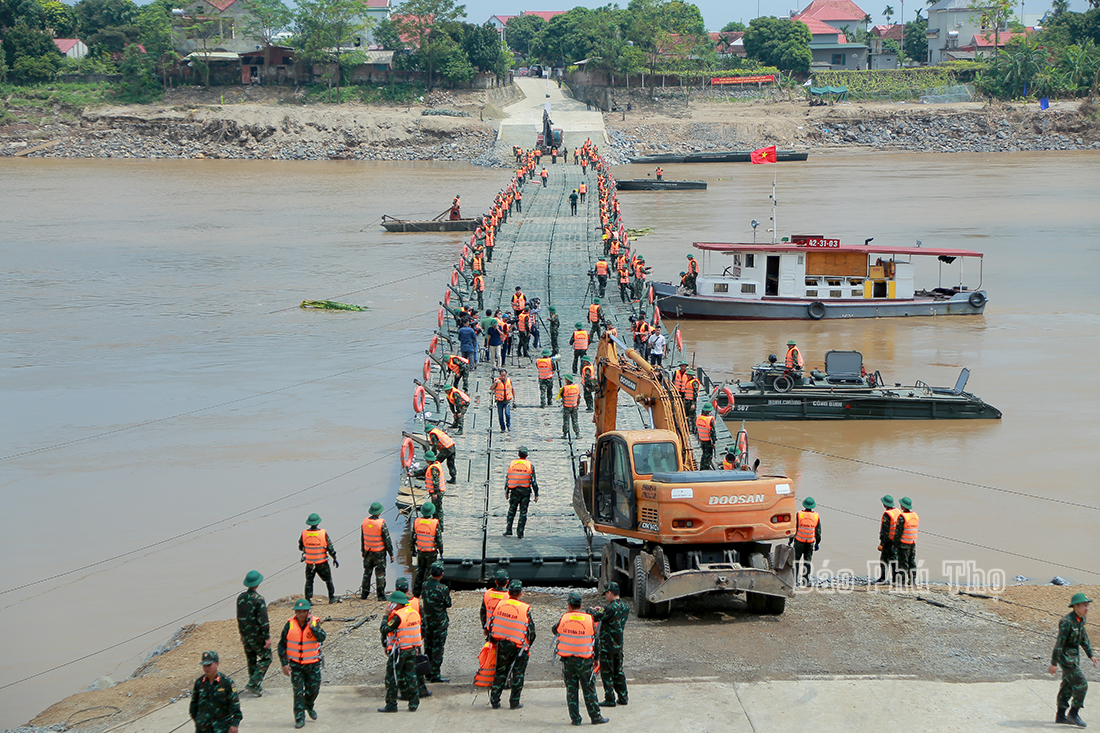 Completion of Temporary Floating Bridge Replacement at Phong Chau Bridge