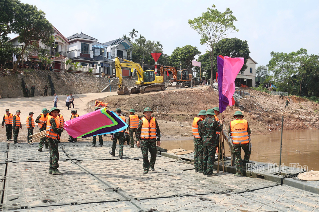 Completion of Temporary Floating Bridge Replacement at Phong Chau Bridge