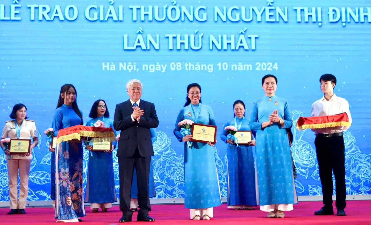 Phu Tho has a recipient of the Nguyen Thi Dinh Award.