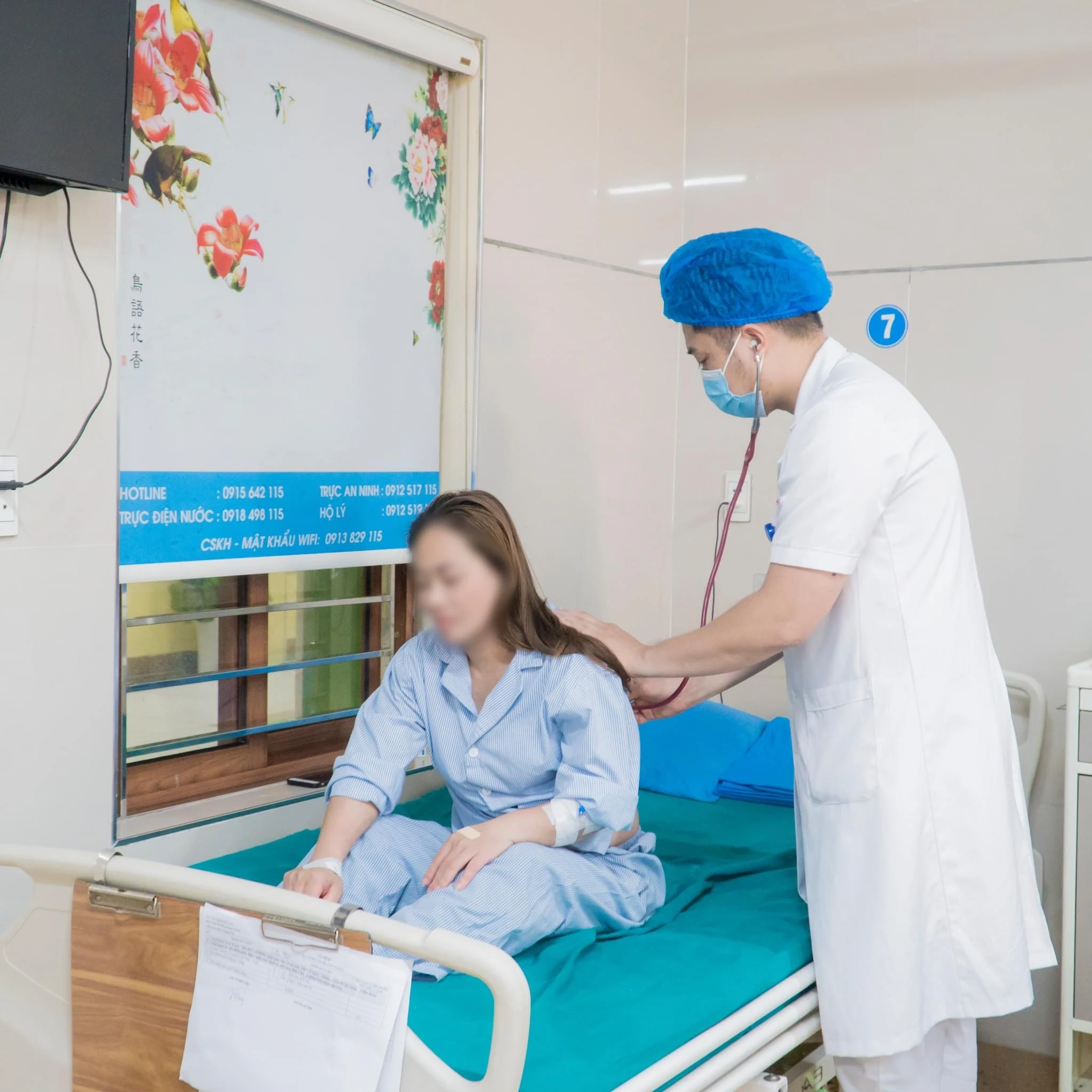 Đau đầu kéo dài, người phụ nữ được xác định có huyết khối tĩnh mạch vỏ não
