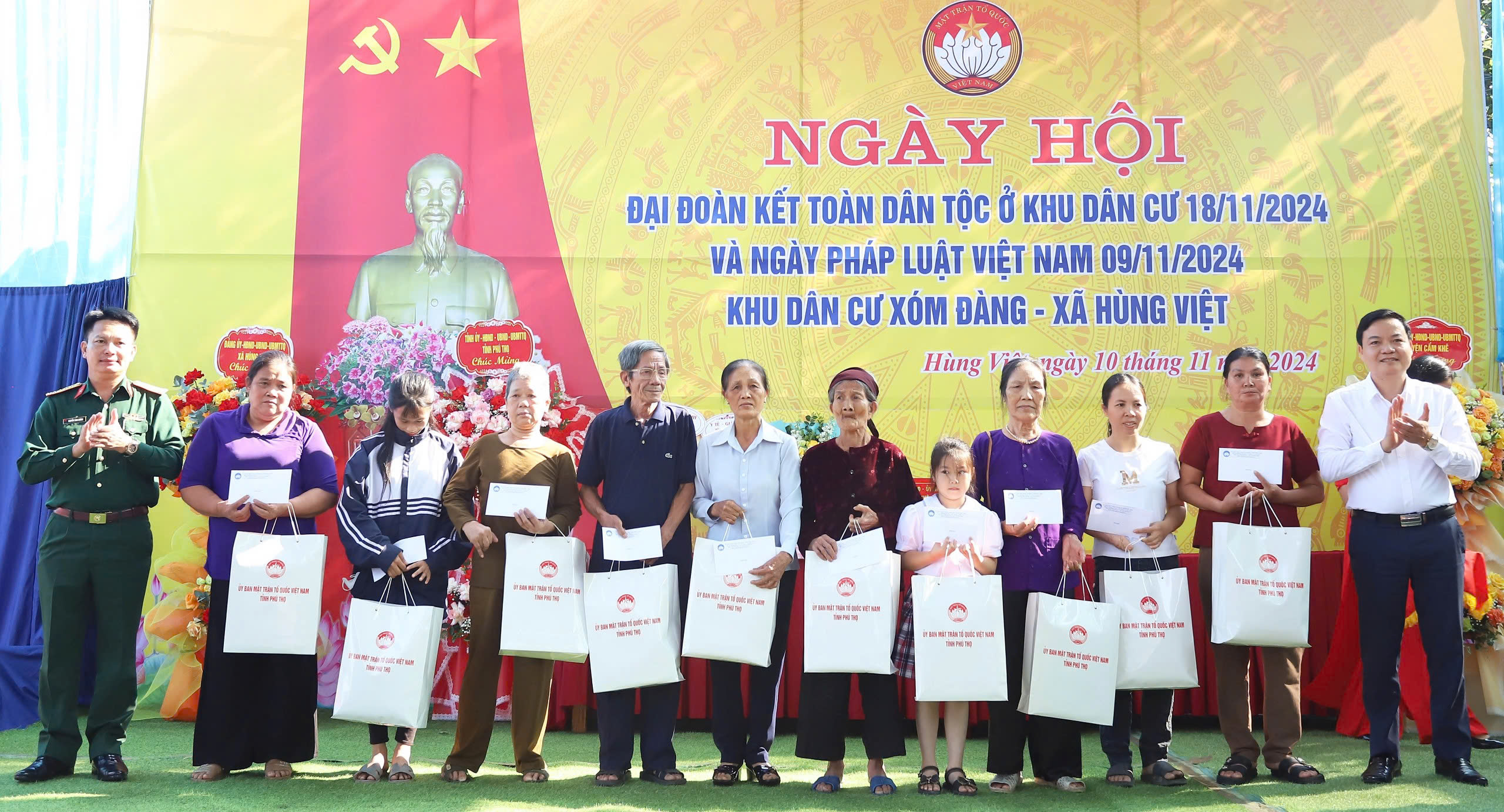 Ngày hội Đại đoàn kết toàn dân tộc huyện Cẩm Khê, thành phố Việt Trì