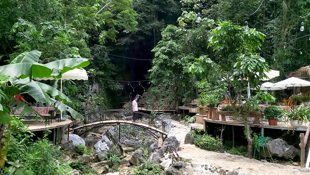 Enhancing community tourism