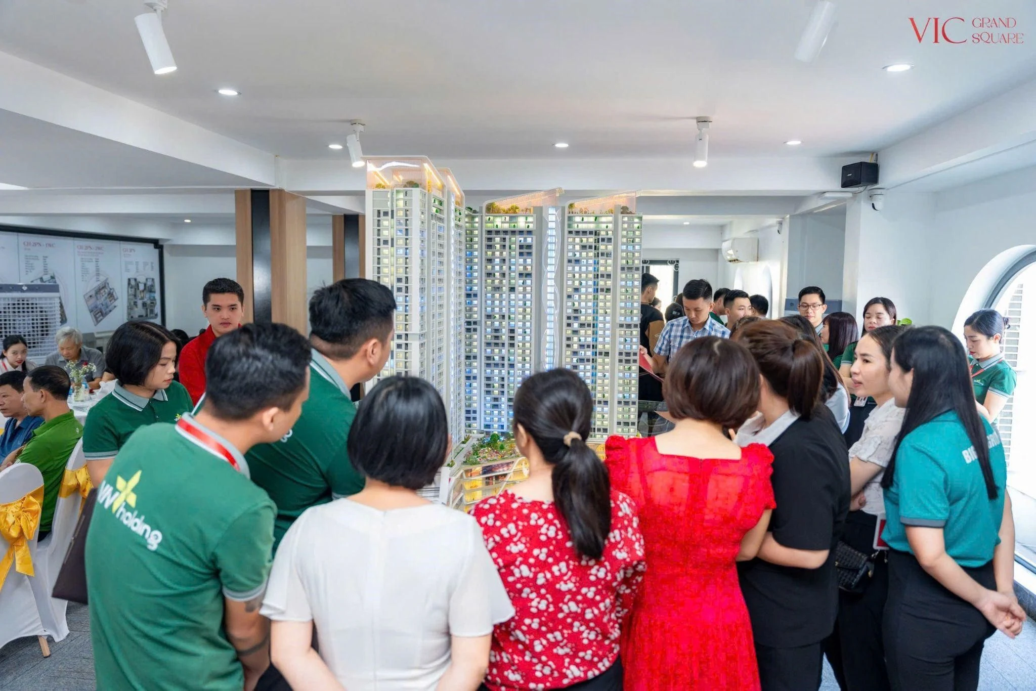 Cơn sốt đầu tư căn hộ chuẩn chuyên gia VIC Grand Square tại vùng lõi công nghiệp