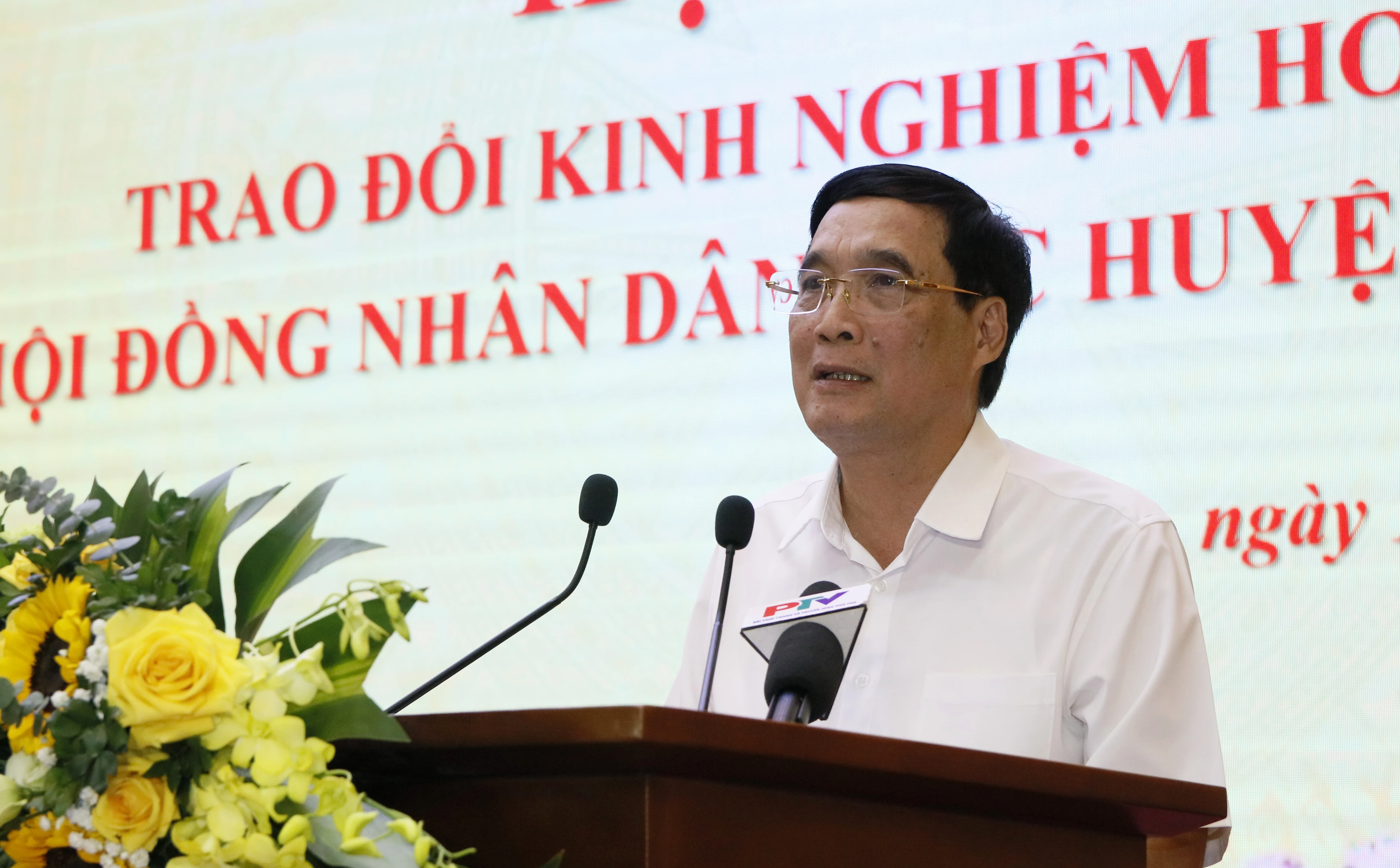 Trao đổi kinh nghiệm hoạt động HĐND các huyện, thành, thị lần thứ Hai