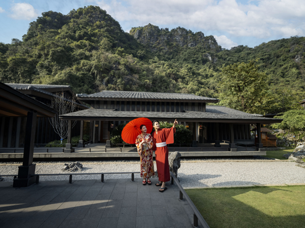 Sơn Hải Limousine review khu nghỉ dưỡng Onsen Quảng Ninh