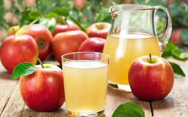 Uống nước ép táo tự làm có an toàn không?