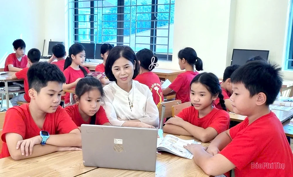 Tận tâm, góp sức cho sự nghiệp “trồng người”