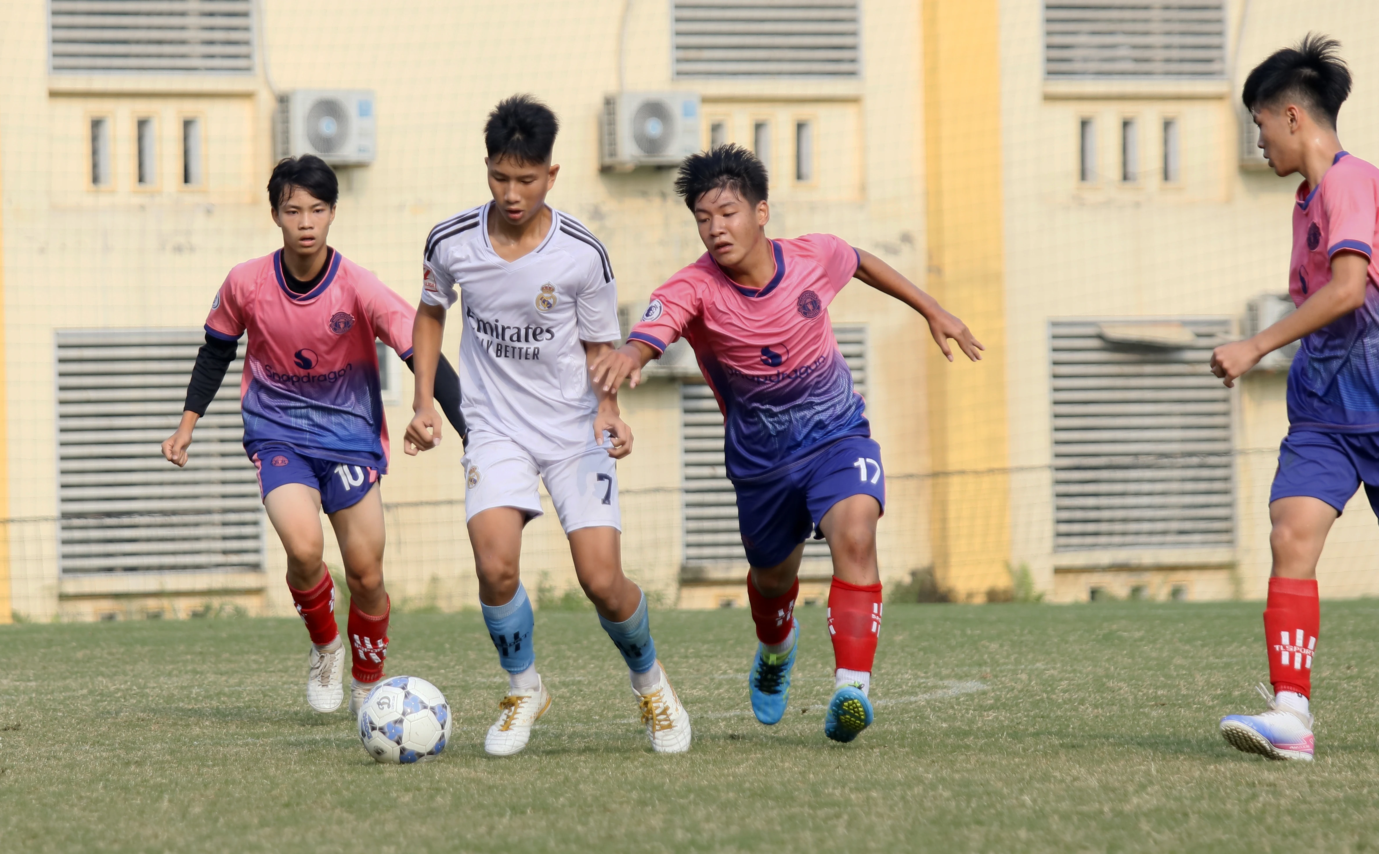 4 đội bóng lọt vào trận Chung kết Cúp Truyền hình tỉnh Phú Thọ 2024