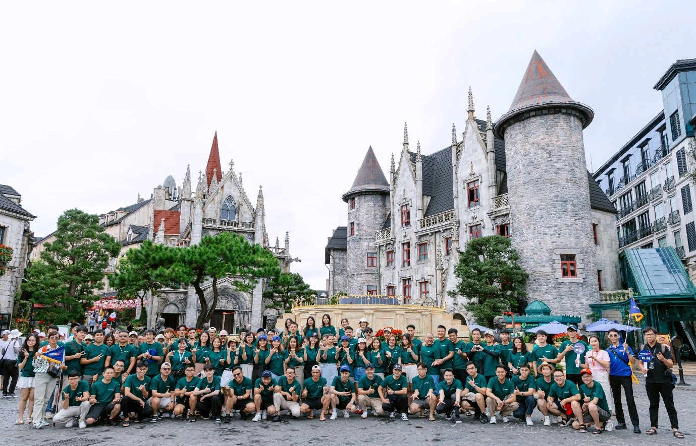 DANAGO giành được hợp đồng tour cho đoàn hơn 500 khách