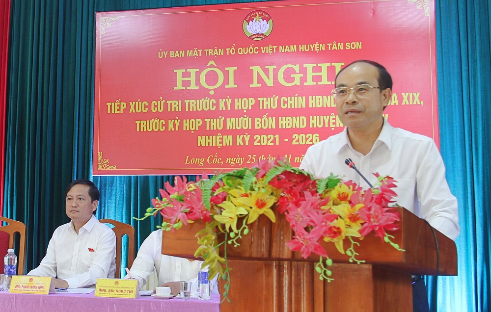 Đại biểu HĐND tỉnh tiếp xúc cử tri tại huyện Tân Sơn