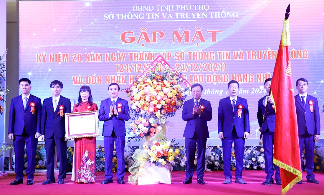 Sở Thông tin và Truyền thông: Đón nhận Huân chương Lao động hạng Nhì và gặp mặt kỷ niệm 20 năm ngày thành lập
