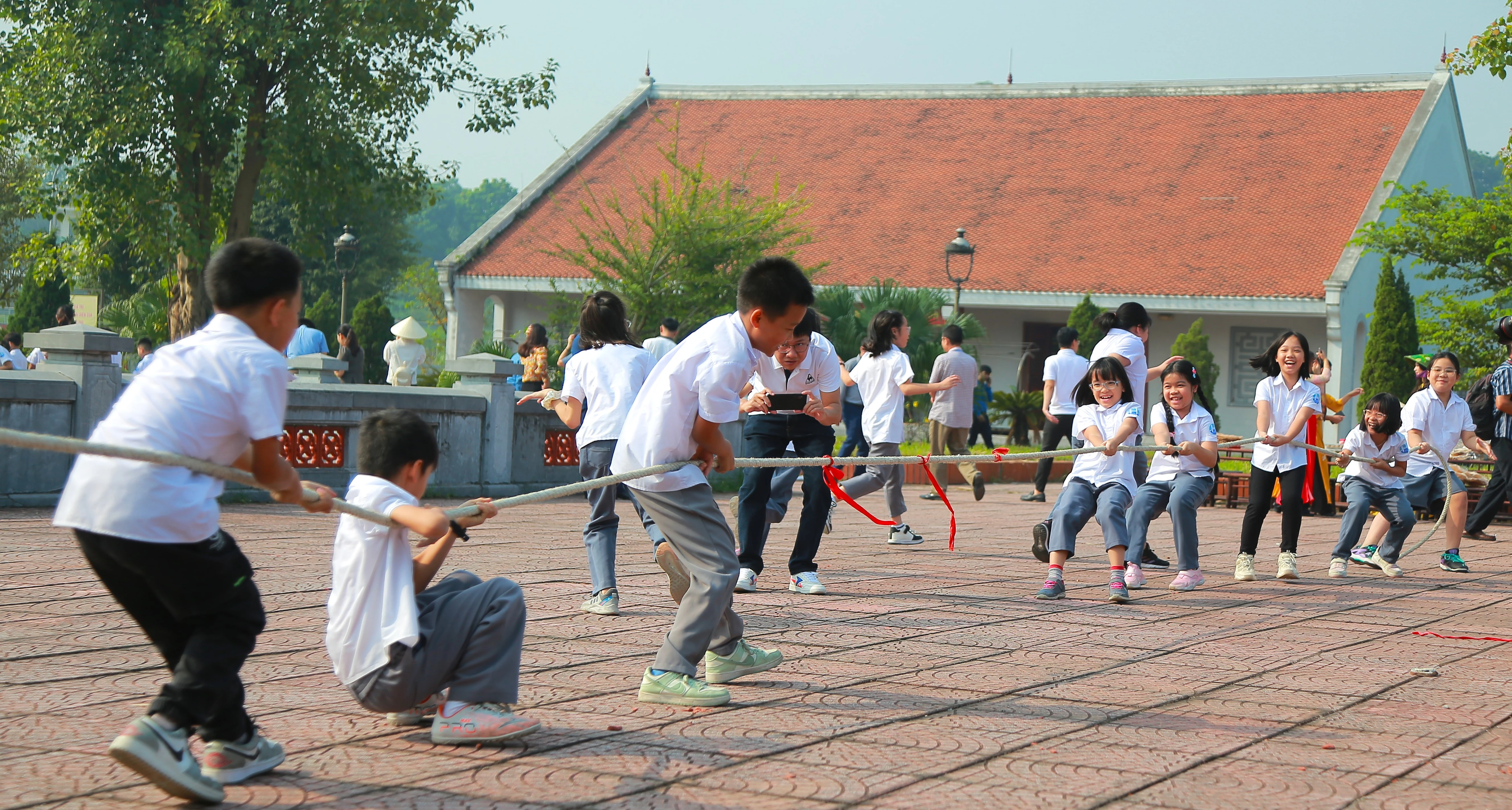 Learning and Experiencing Phu Tho Xoan Singing Linked with School Tourism in 2024