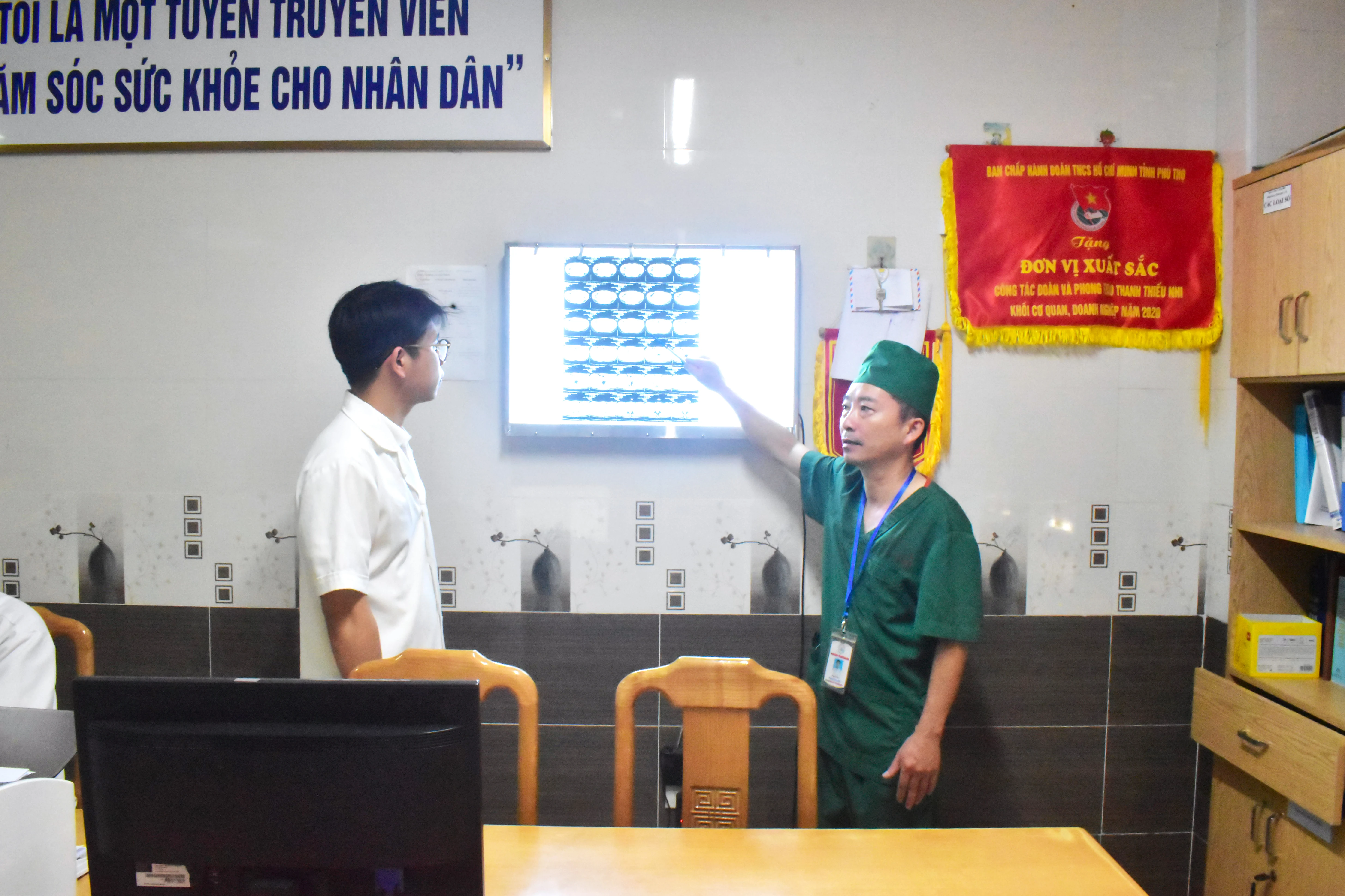 Bác sĩ tận tâm với nghề