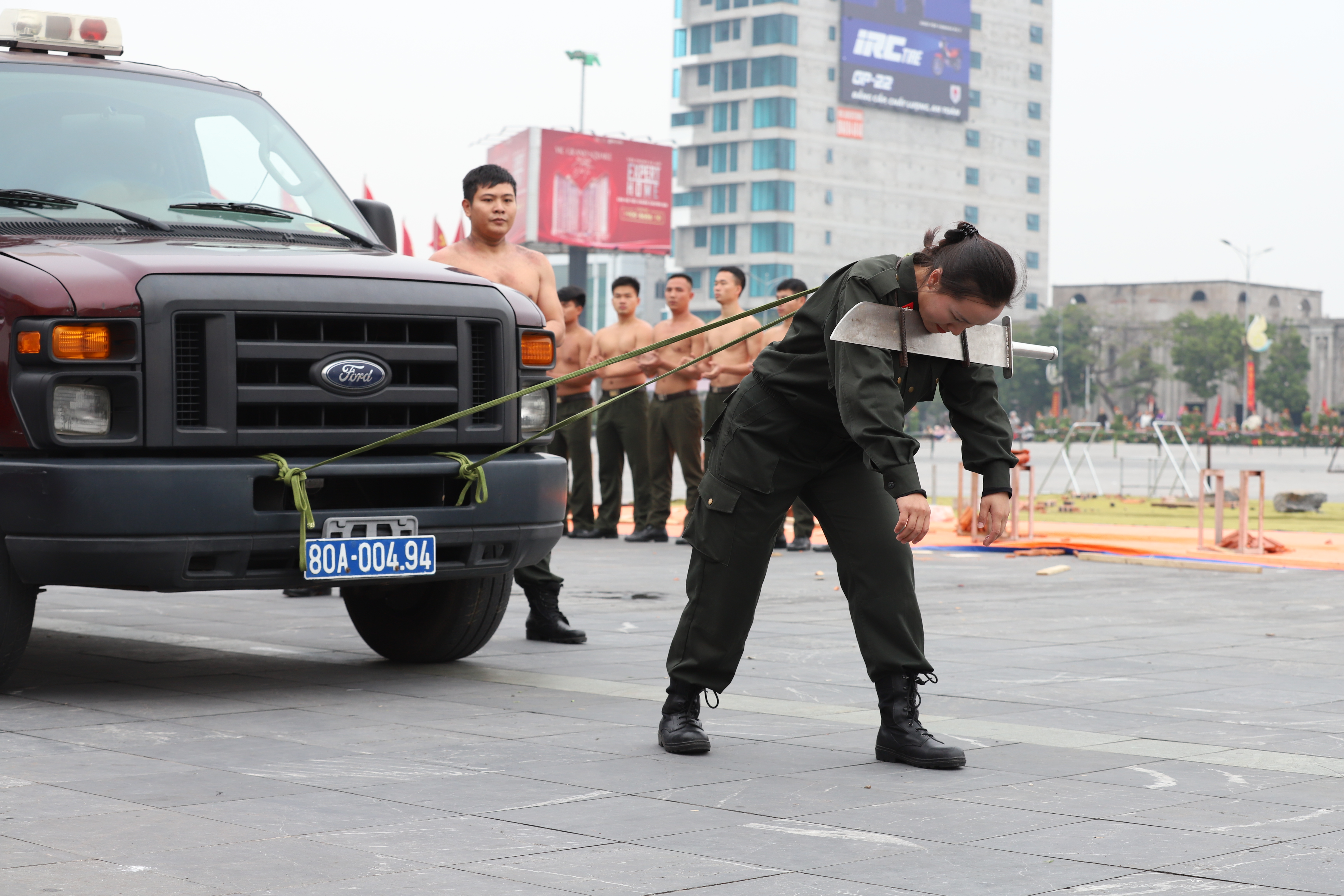 Khai mạc Đại hội khỏe “Vì an ninh Tổ quốc” lần thứ IX và Hội thi điều lệnh, quân sự, võ thuật Công an Nhân dân lần thứ VI khu vực 2