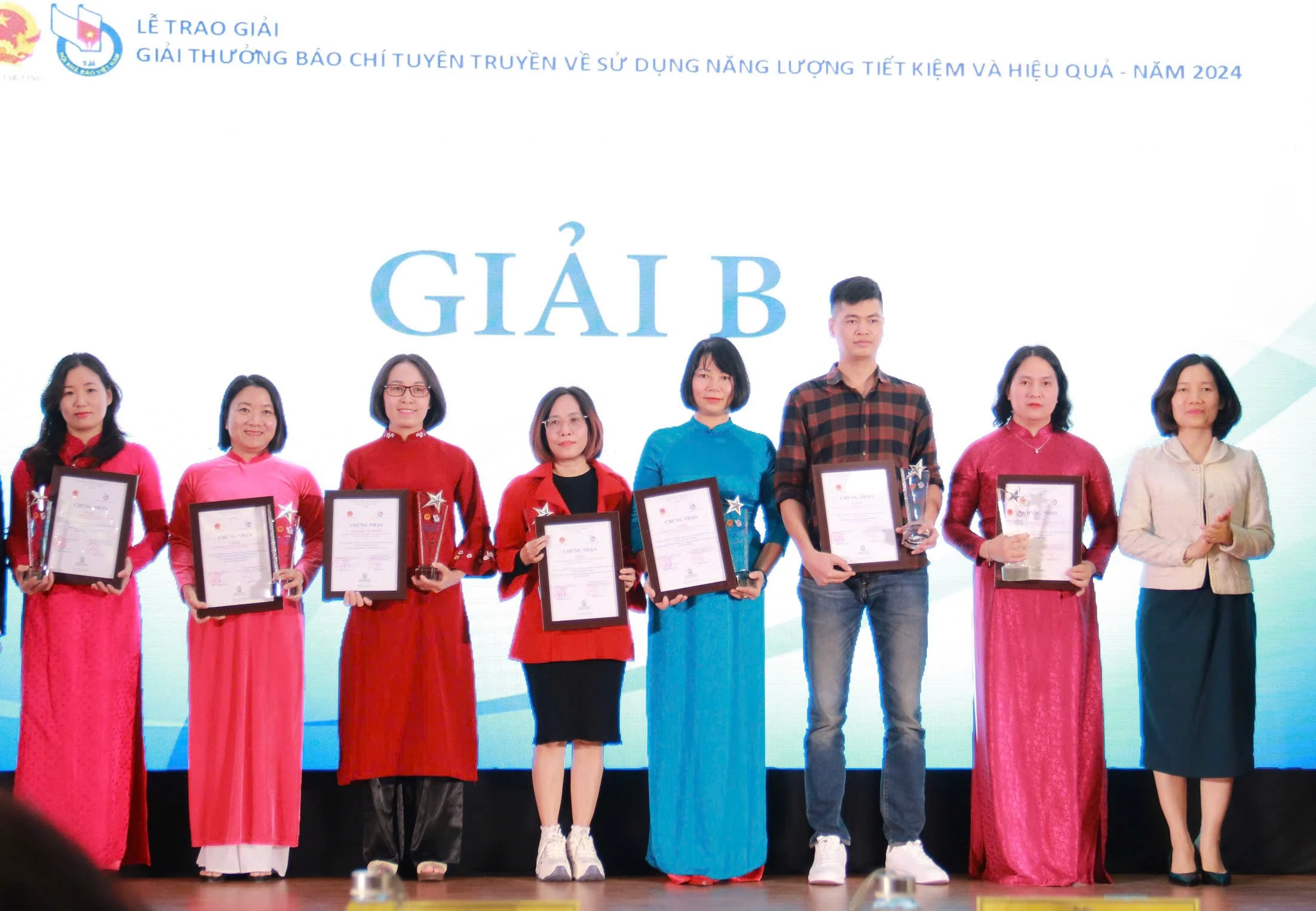 Phu Tho Newspaper won 2 prizes at the “Press and propaganda award on economical and efficient use of energy in 2024”