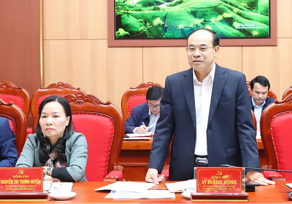 The arrangement and streamlining of the political system apparatus must follow the Central’s instructions.