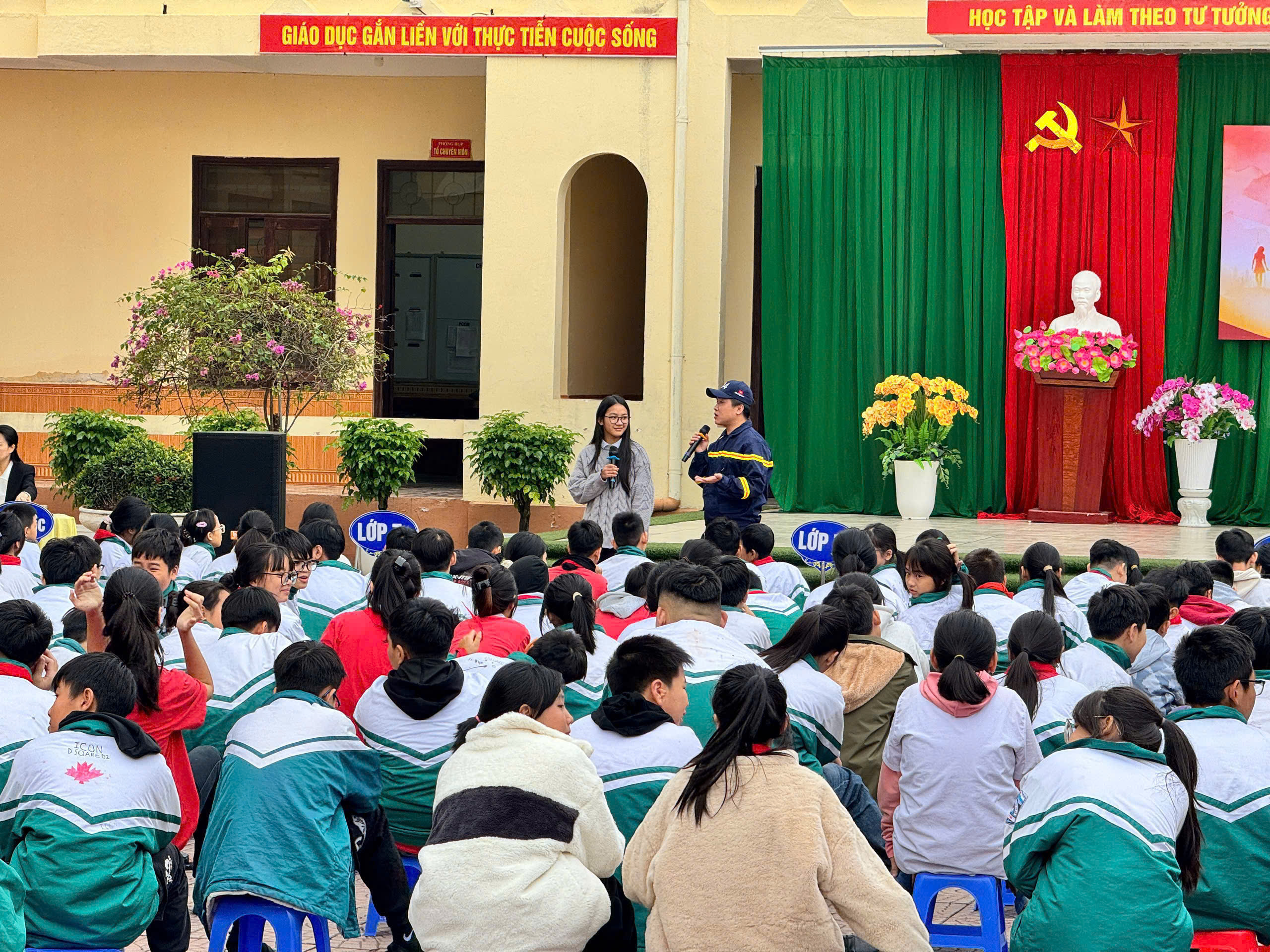 Tuyên truyền kỹ năng phòng cháy, chữa cháy cho cán bộ giáo viên học sinh học sinh