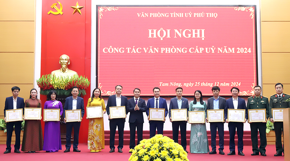 Văn phòng cấp ủy tiếp tục đổi mới công tác tham mưu, phục vụ