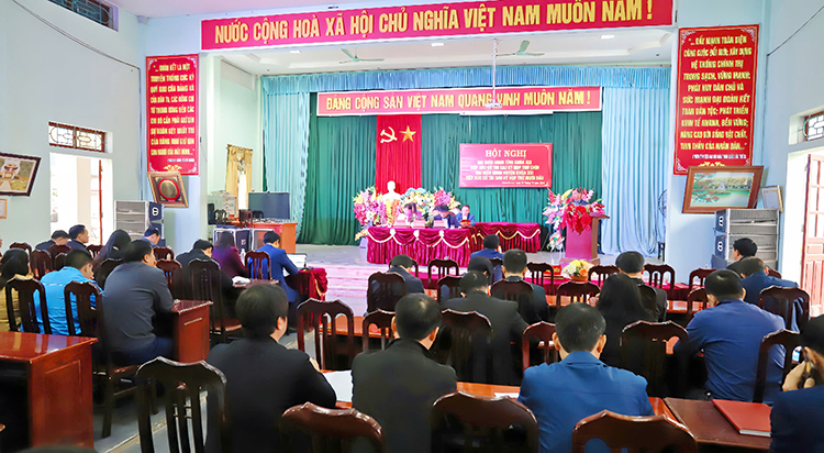 Đại biểu HĐND tỉnh tiếp xúc cử tri tại huyện Đoan Hùng