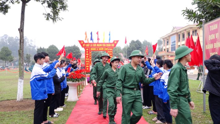 Những lá đơn tình nguyện nhập ngũ