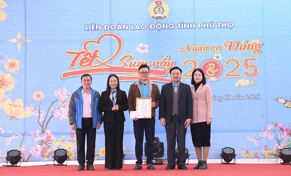 Hội thi cho công nhân lao động dịp Tết Nguyên đán