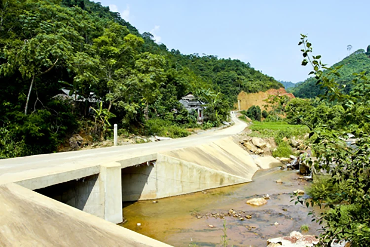 Prioritizing resources for infrastructure investment in ethnic minority areas