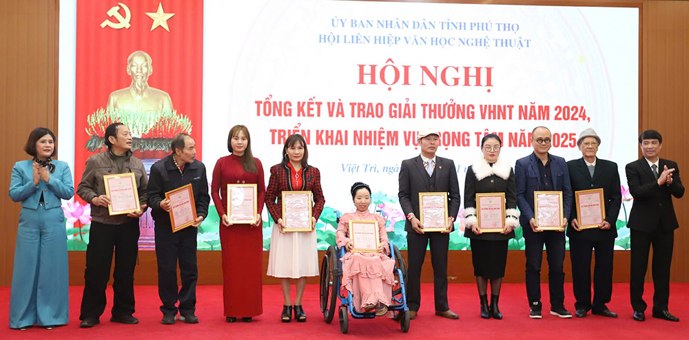 Hội nghị tổng kết và trao giải thưởng Văn học Nghệ thuật năm 2024