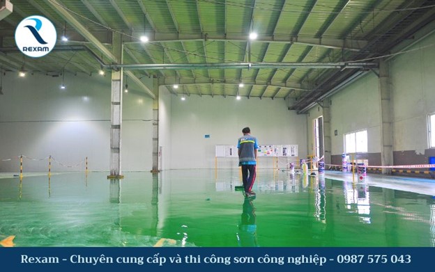 Báo giá thi công sơn epoxy giá rẻ: Nên chọn thời điểm thi công nào phù hợp?