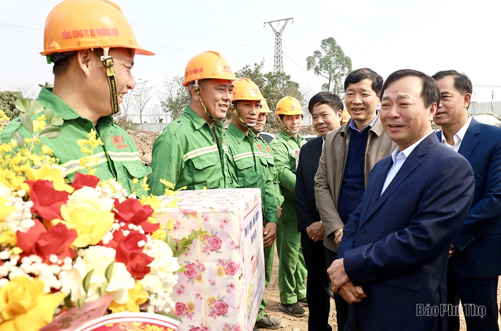 Chủ tịch UBND tỉnh Bùi Văn Quang thăm, chúc Tết Binh đoàn 12 - Bộ Quốc phòng và Lữ đoàn Công binh 249