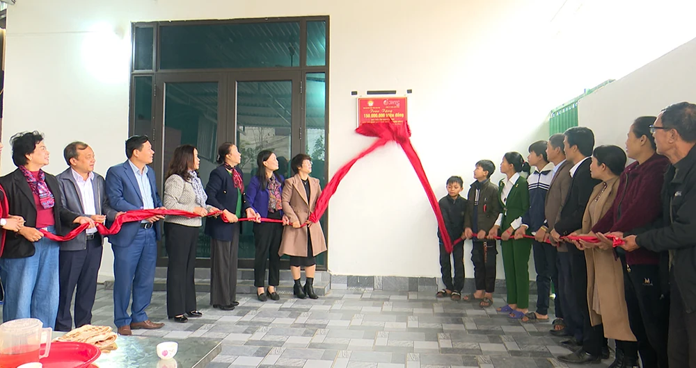 Xuân về “Mái ấm khuyến học”