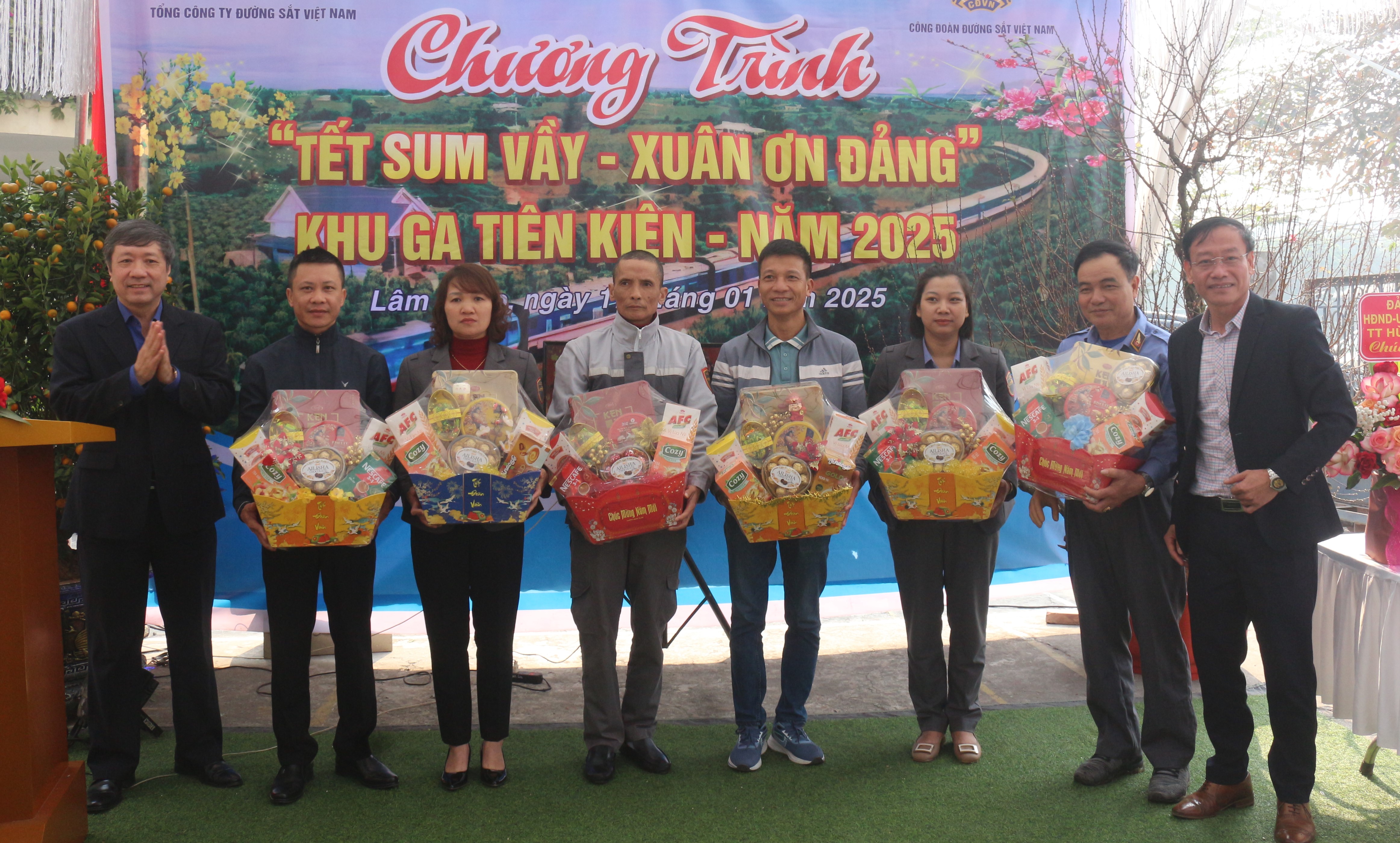 Chương trình Tết sum vầy – Xuân ơn Đảng