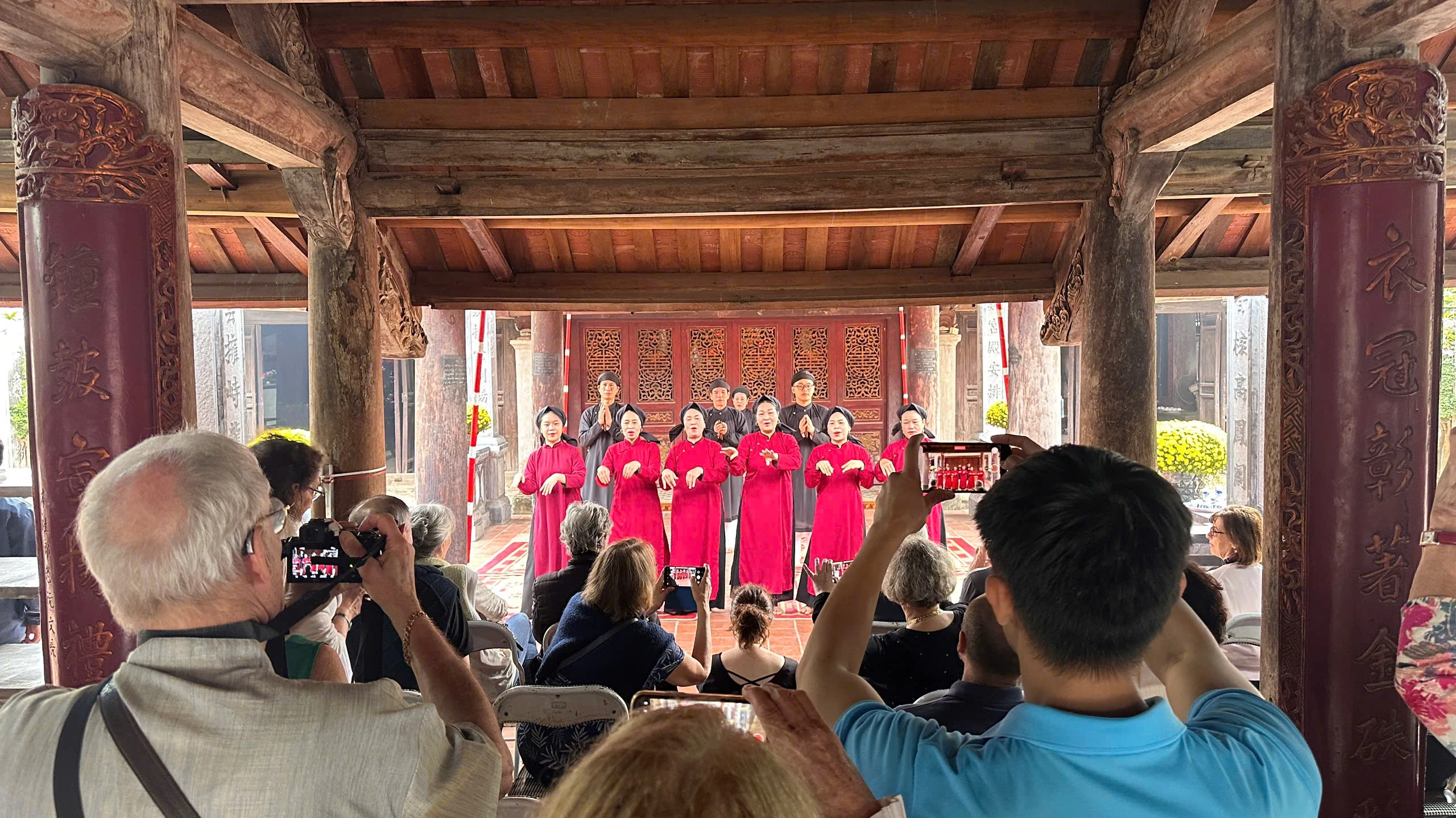 International visitors enjoy exploring tourism in Hung Lo ancient village