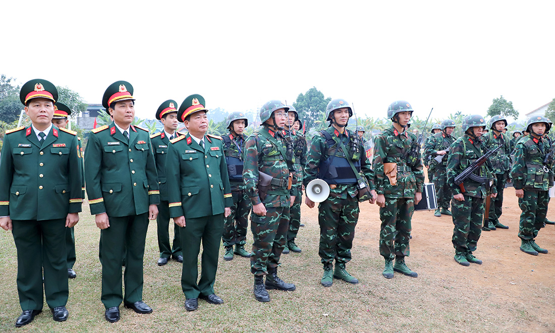 Bí thư Tỉnh ủy Bùi Minh Châu thăm, chúc Tết Đại đội Trinh sát - Cơ giới, Bộ CHQS tỉnh