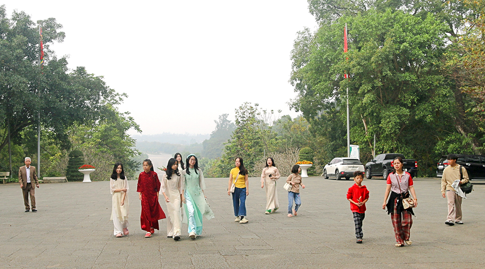 Year-End Pilgrimage to Hung Kings’ Temple