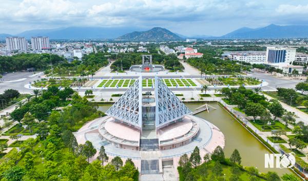 “Trải thảm đỏ” mời gọi nhà đầu tư