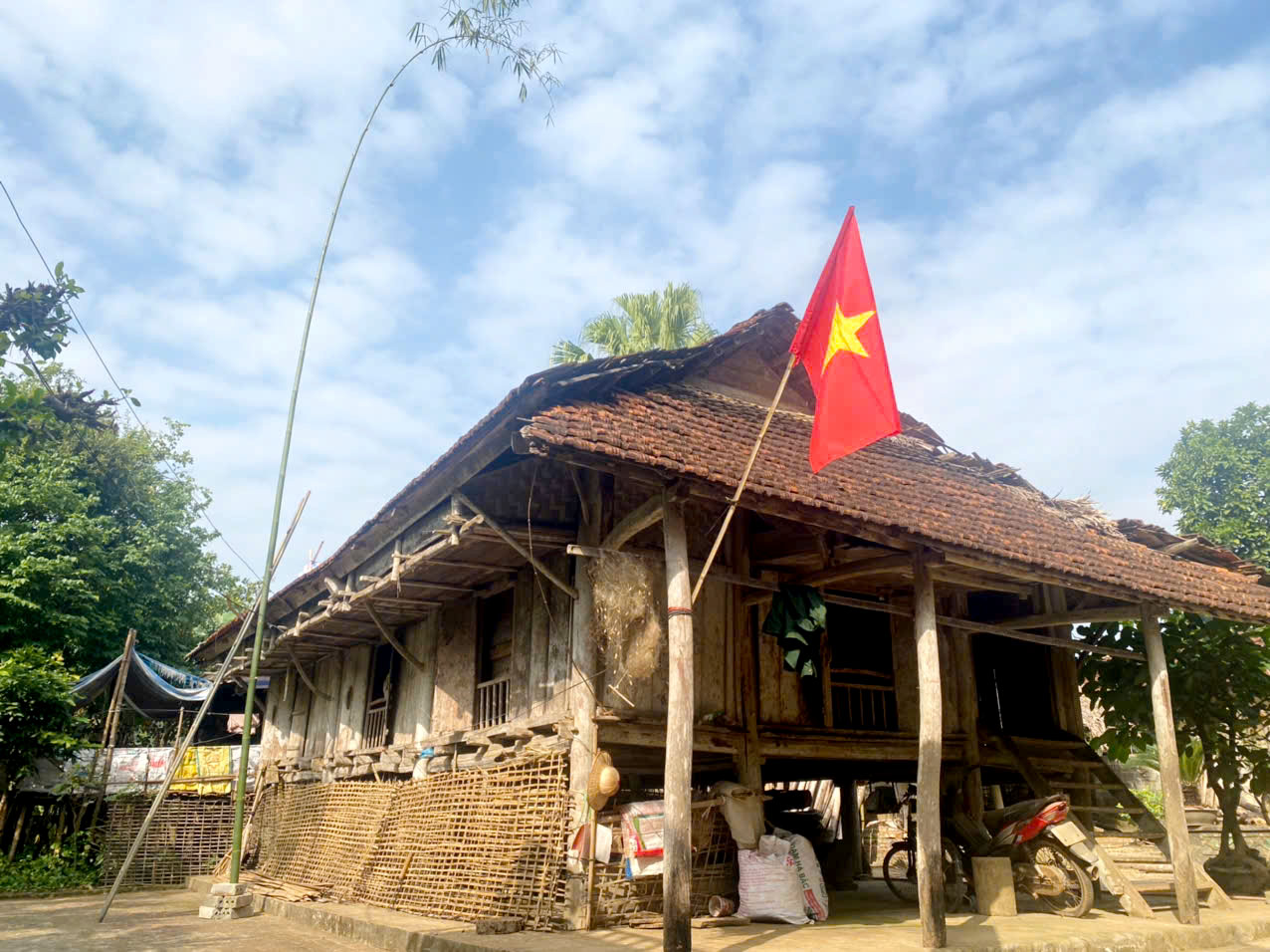 The Tet Bamboo Pole