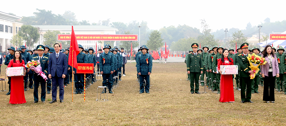 Tưng bừng lễ giao, nhận quân năm 2025