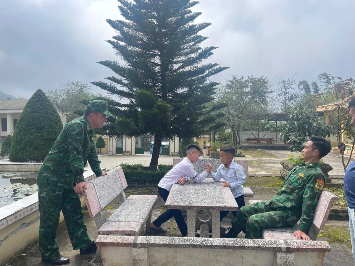 Mùa Xuân tươi đẹp của con nuôi Biên phòng