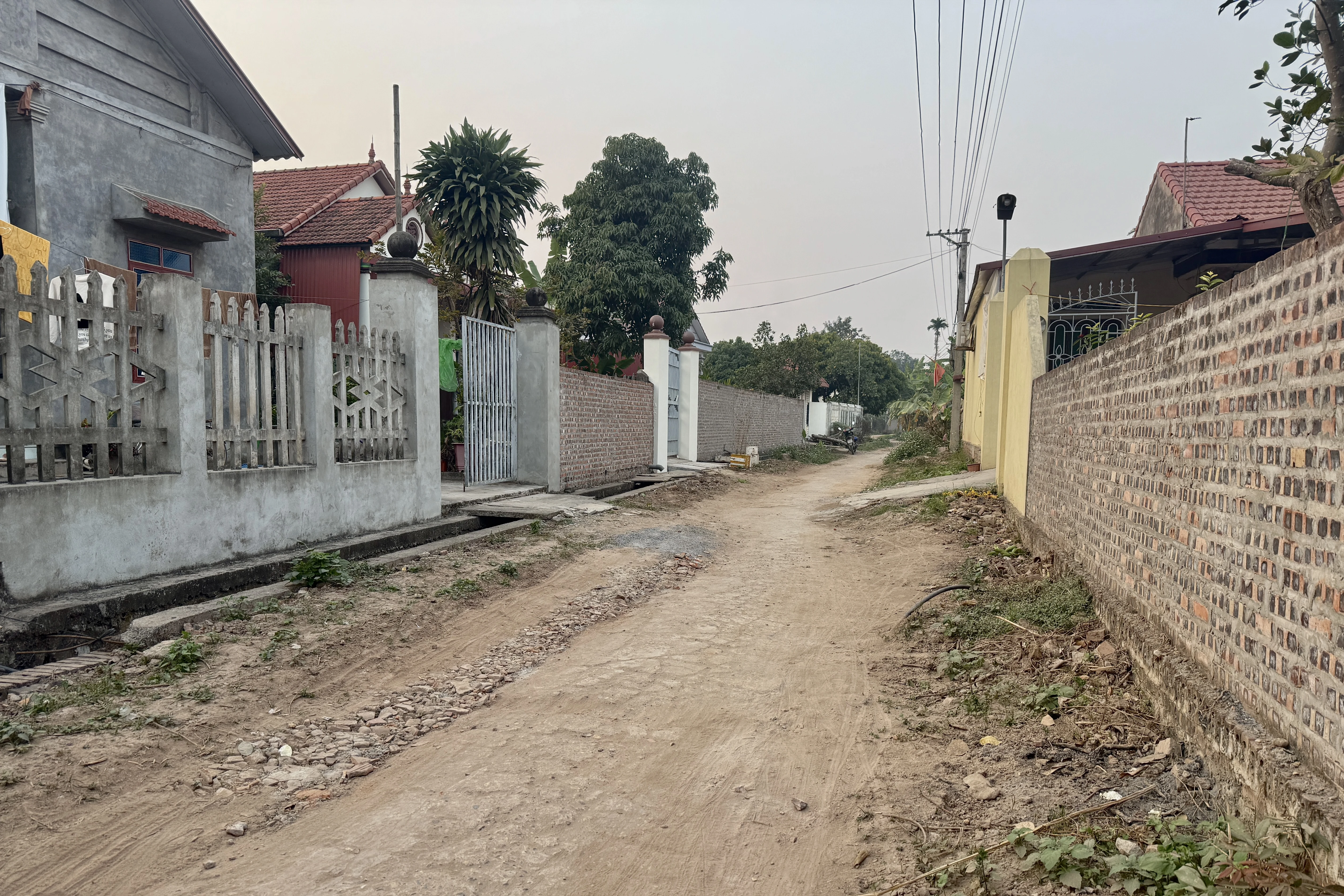 Khốn khổ với dự án đường nông thôn treo