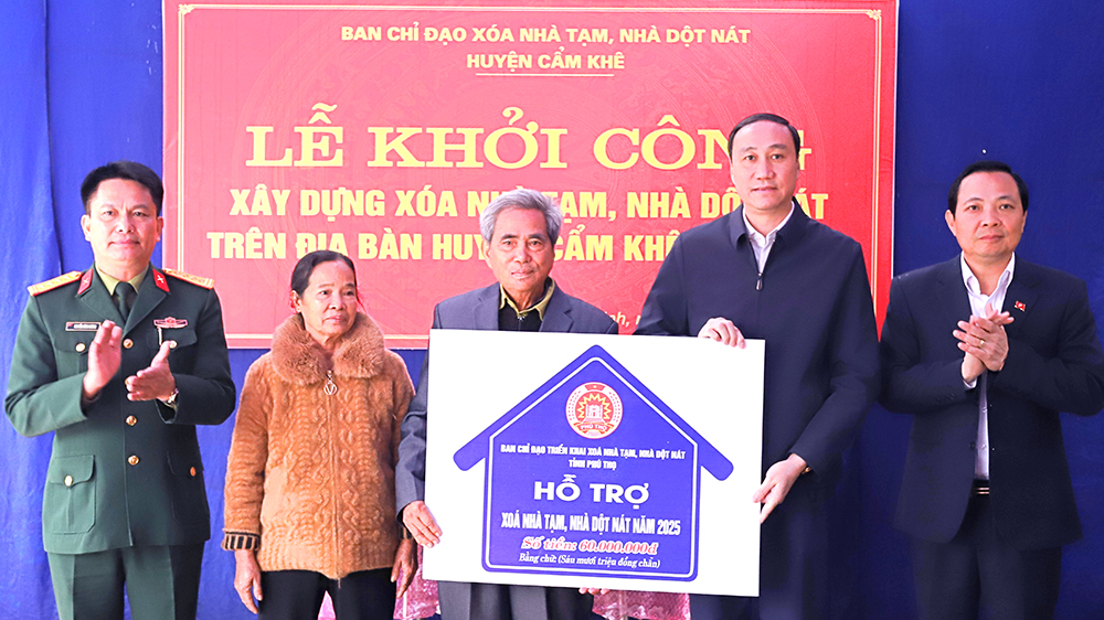 Phát động triển khai xóa nhà tạm, nhà dột nát trên địa bàn huyện Cẩm Khê năm 2025