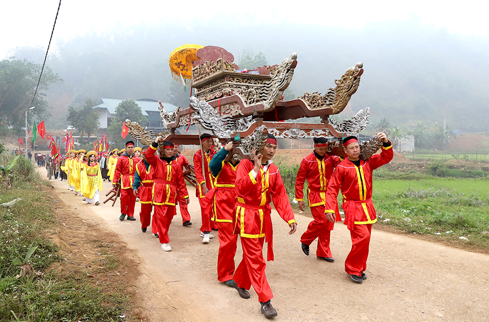 Traditional Khoang Communal House Festival in 2025