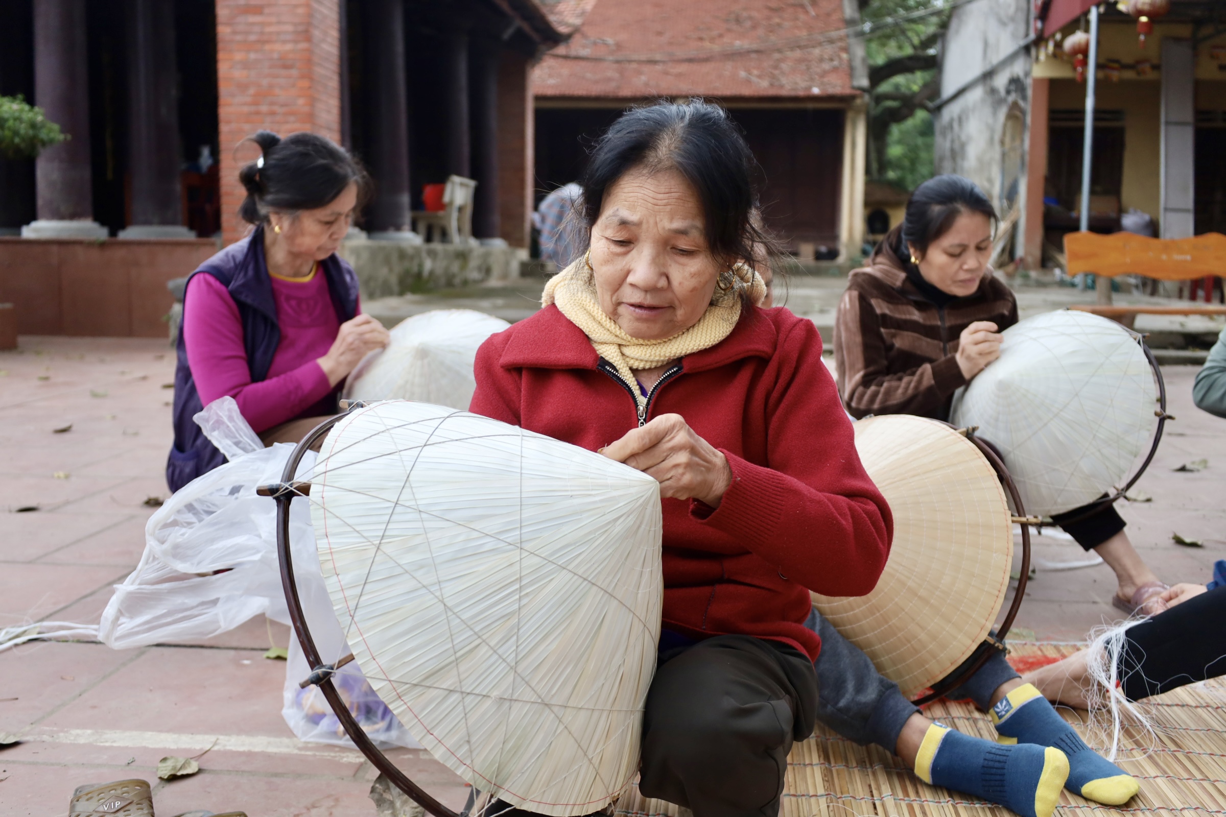 Nét đẹp làng nghề nón lá Sai Nga