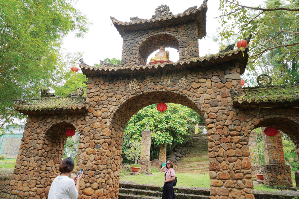 Để du lịch tâm linh phật giáo vươn xa