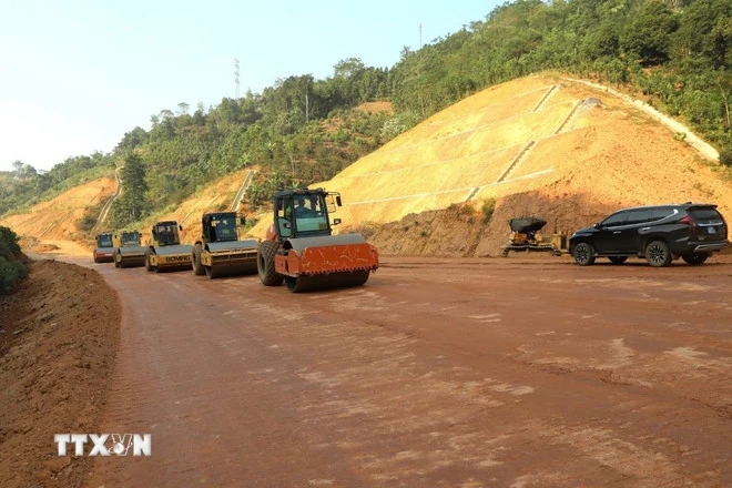 Lập các Đoàn kiểm tra, tháo gỡ vướng mắc liên quan các dự án giao thông trọng điểm