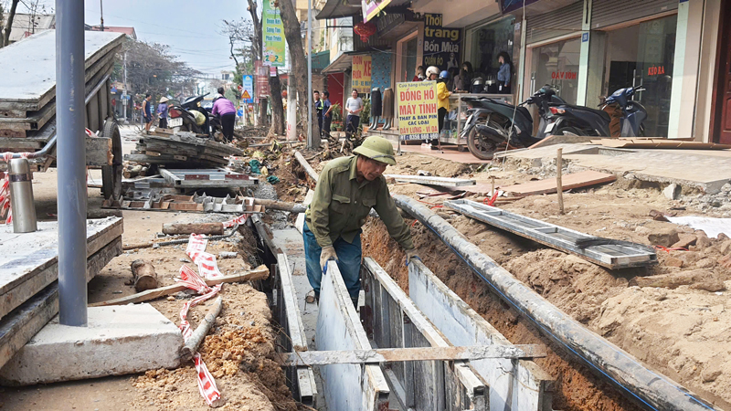 Lâm Thao chỉnh trang, cải tạo vỉa hè các tuyến đường nội thị