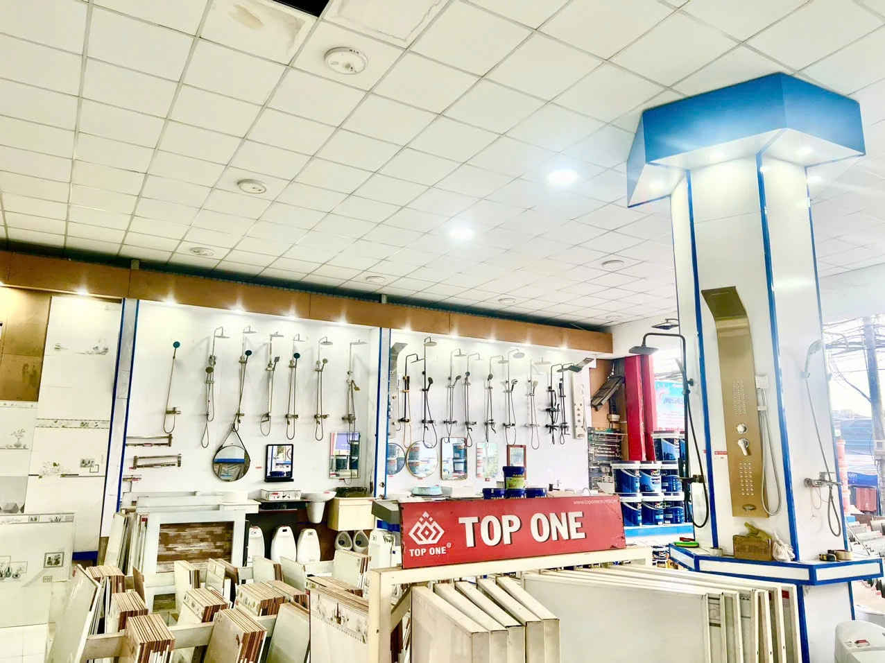 Gạch ốp lát và thiết bị vệ sinh long tuyến phát nơi bán chất lượng