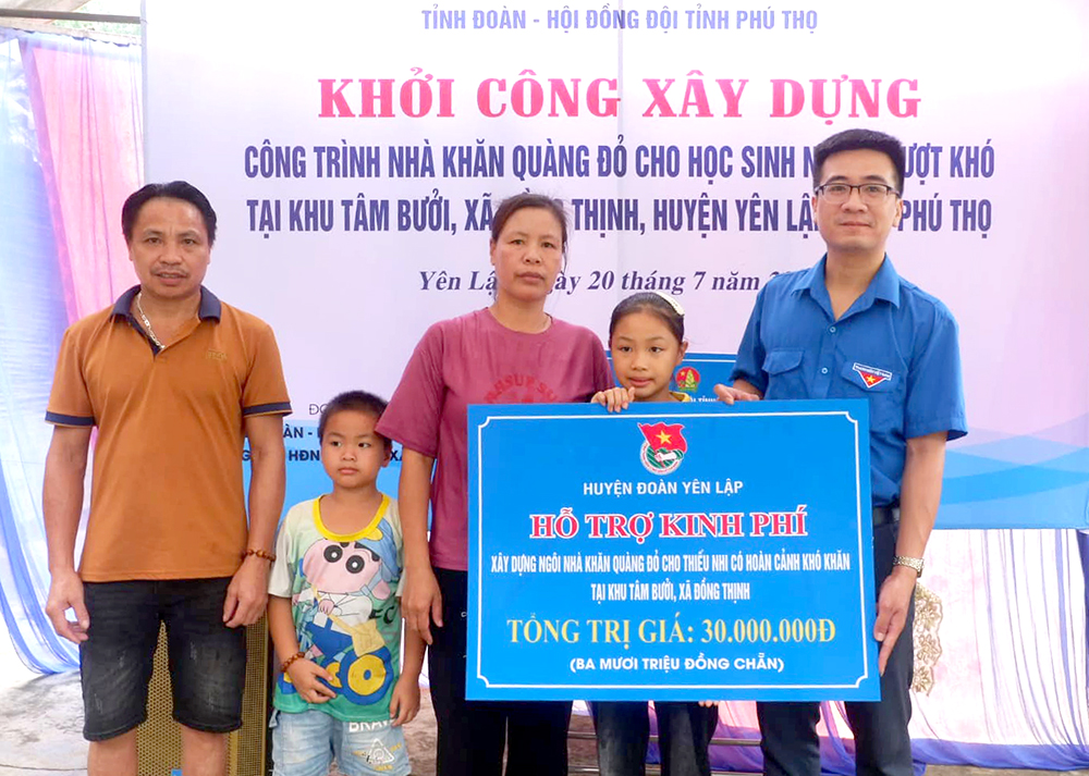 Xung kích xây dựng quê hương