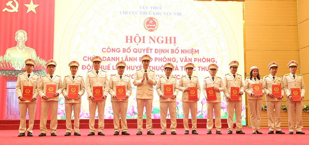 Chi cục Thuế Khu vực VIII: Công bố quyết định bổ nhiệm các chức danh lãnh đạo phòng, đội